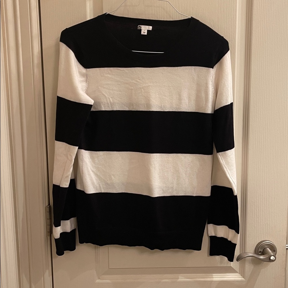 BP Black and White sweater